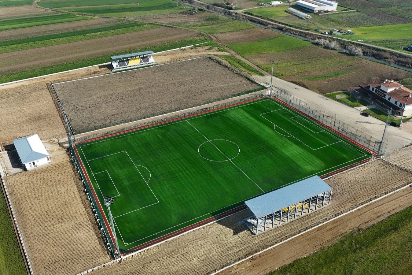Sakarya’da Amatör Spora Dev Yatırım: Yeni Tesisler Sporculara Kapılarını Açıyor