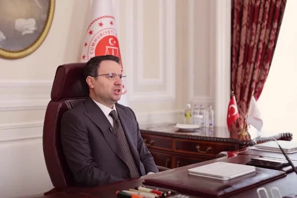 12. Yargı Paketi Resmi Hale Geldi: Bakan Gürlek’ten Açıklamalar!