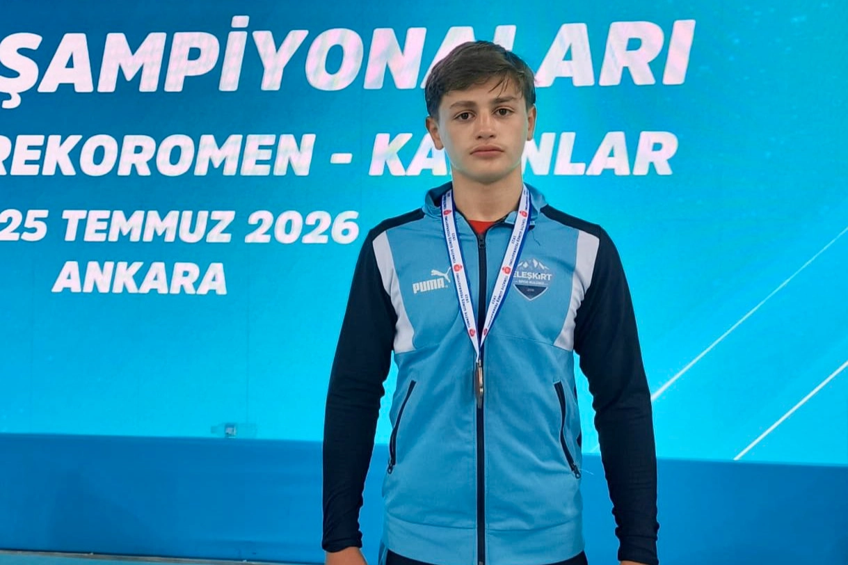 Ağrı’nın Gururu: Miraç Harun Yazıcı Türkiye Üçüncüsü!