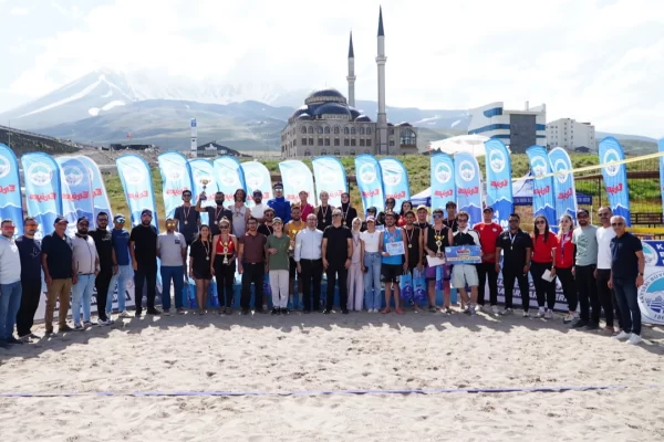 Erciyes’te Zirveye Taşınan Plaj Voleybolu Coşkusu