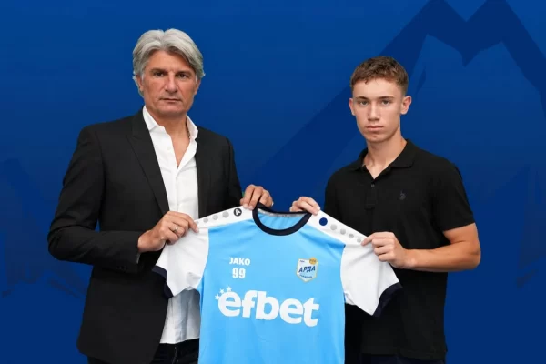17 Yaşındaki Burak Akıncı’dan Profesyonel Sözleşme!