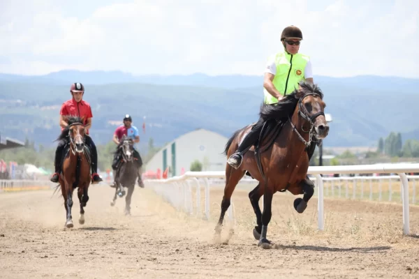 Bursa, Rahvan Atlı Sporun Türkiye Şampiyonası’na Talip