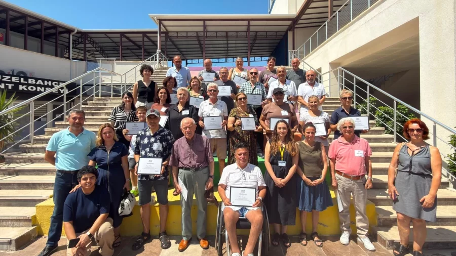 İzmir’de Yurttaş Meclisleri Genişliyor: 12 İlçede 89 Öneri Kabul Edildi
