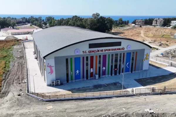 Arsuz’da 1000 Kişilik Modern Spor Salonu Açılıyor!