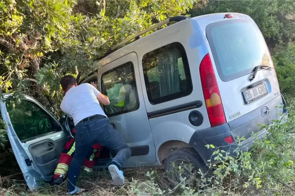 Balıkesir Sındırgı Yolunda Kaza: 3 Kişilik Ekip Olay Yerinde