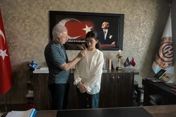 Çekmeköy Şehit Ömer Halisdemir AİHL’den LGS’de Önemli Başarı!