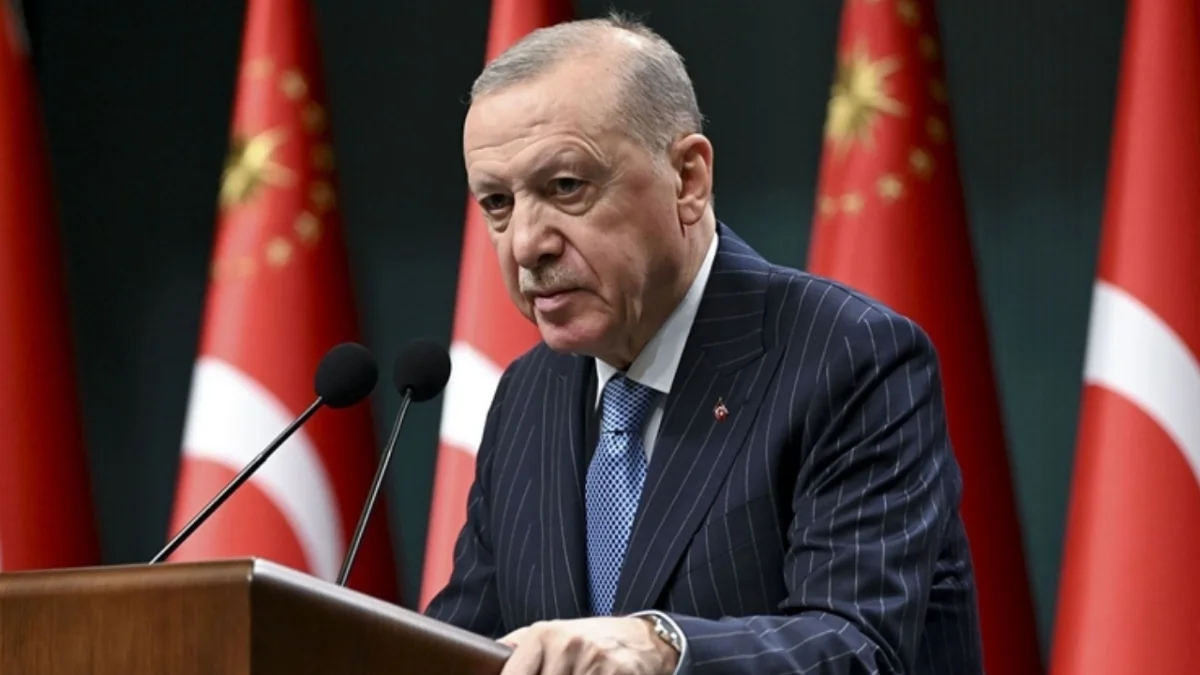 Cumhurbaşkanı Erdoğan, Katar’ın Eski Emiri İçin Taziye Diledi