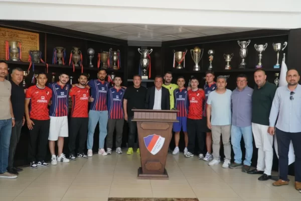 Düzcespor, Yeni Sezon İçin 10 Yeni Futbolcuyla Sözleşme İmzaladı