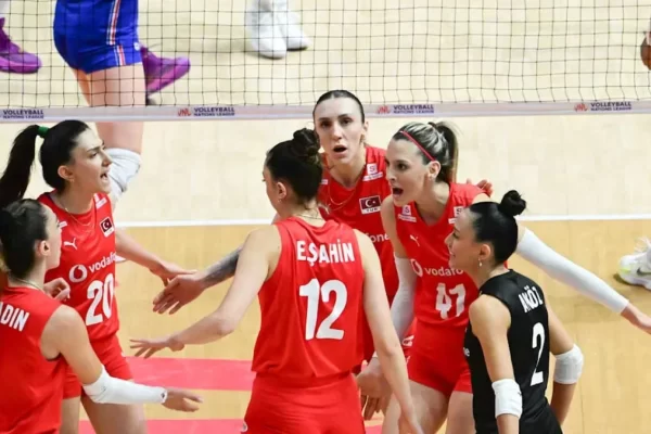 Filenin Sultanları VNL’ye Moralle Gidiyor: Tayland’ı 3-1 Yendi