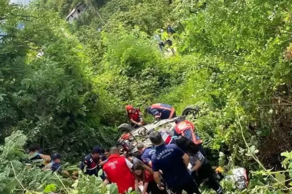 Keşap’ta Fındık Bahçesine Düşen Otomobil: 2 Ölü, 3 Yaralı