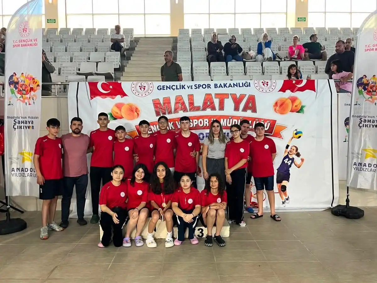 Kars Yüzme Takımı, Türkiye Finalleri’nde Fırtına Gibi Esti