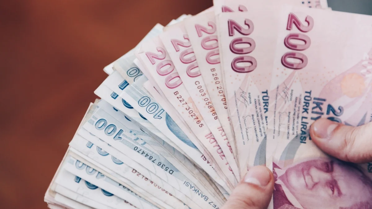Memur Emeklilerinin Zam Farkı Ödemeleri 24 Temmuz’da Yatıyor
