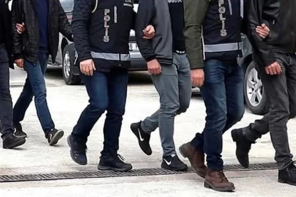 Mersin’de Uyuşturucu Baskını: 42 Kişi Gözaltına Alındı