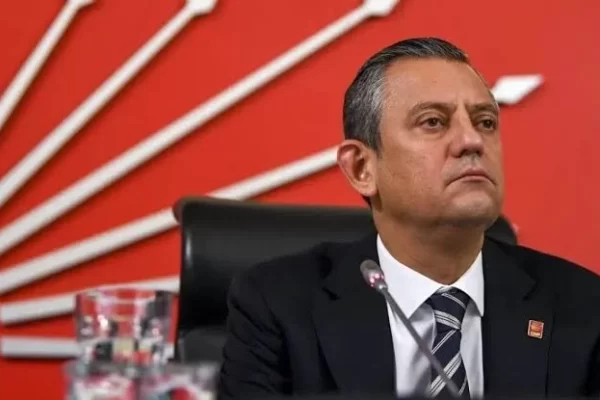 Özgür Özel’in Ekibi Kurultay İçin Olağanüstü Başvuru Yaptı