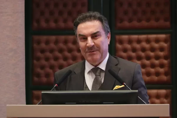 Prof. Dr. Zakir Avşar: ”Büyük Şehirlerin Köyleşmesi Kimin Suçu?”