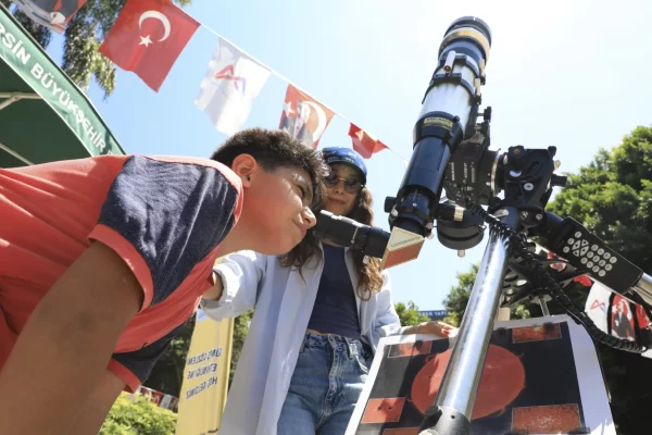 Mersin’de Bilimle Büyüyen Nesiller
