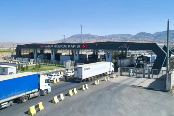 Habur Sınır Kapısı’nda 2026 TIR Çıkış Rekoru