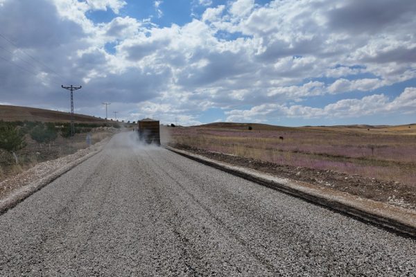 Elbistan’da 10 Kilometrelik Grup Yolu Yenileniyor