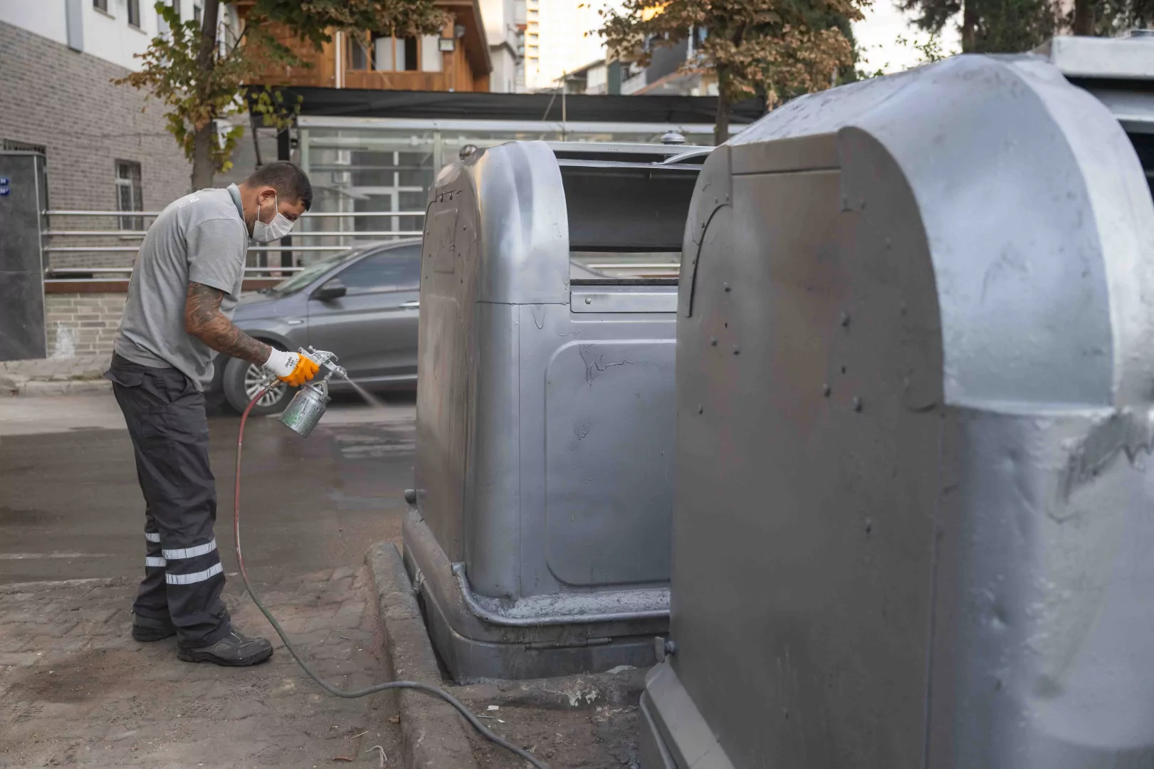 Bornova’da Mahalle Temizliği Seferberliği Sürüyor