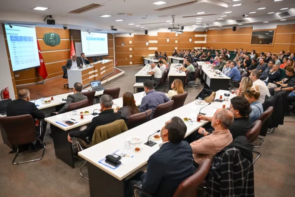 Bornova’da Gelecek Projeler ve Birim Performansları Masaya Yatırıldı