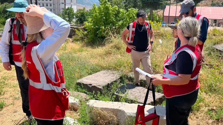 Türkiye Genelinde 7 Bin Tarihi Mezar Taşı ve Kitabe Kayıt Altına Alındı